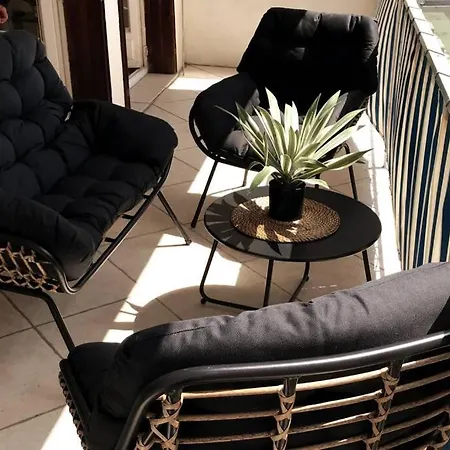 Terrasse Plein Sud Au Calme, Deux Doubles Appartement